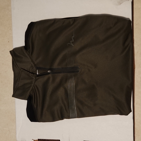 Mens Freemotion Large Collared Green/Black zip up like new! - Picture 1 of 2